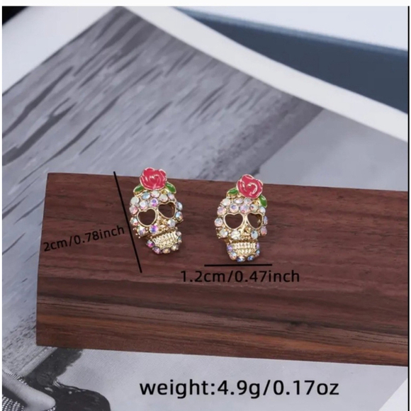 Skull Studded Earrings - Picture 4 of 4